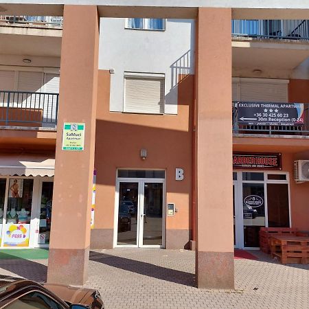 Samuci Apartman Hajdúszoboszló Buitenkant foto