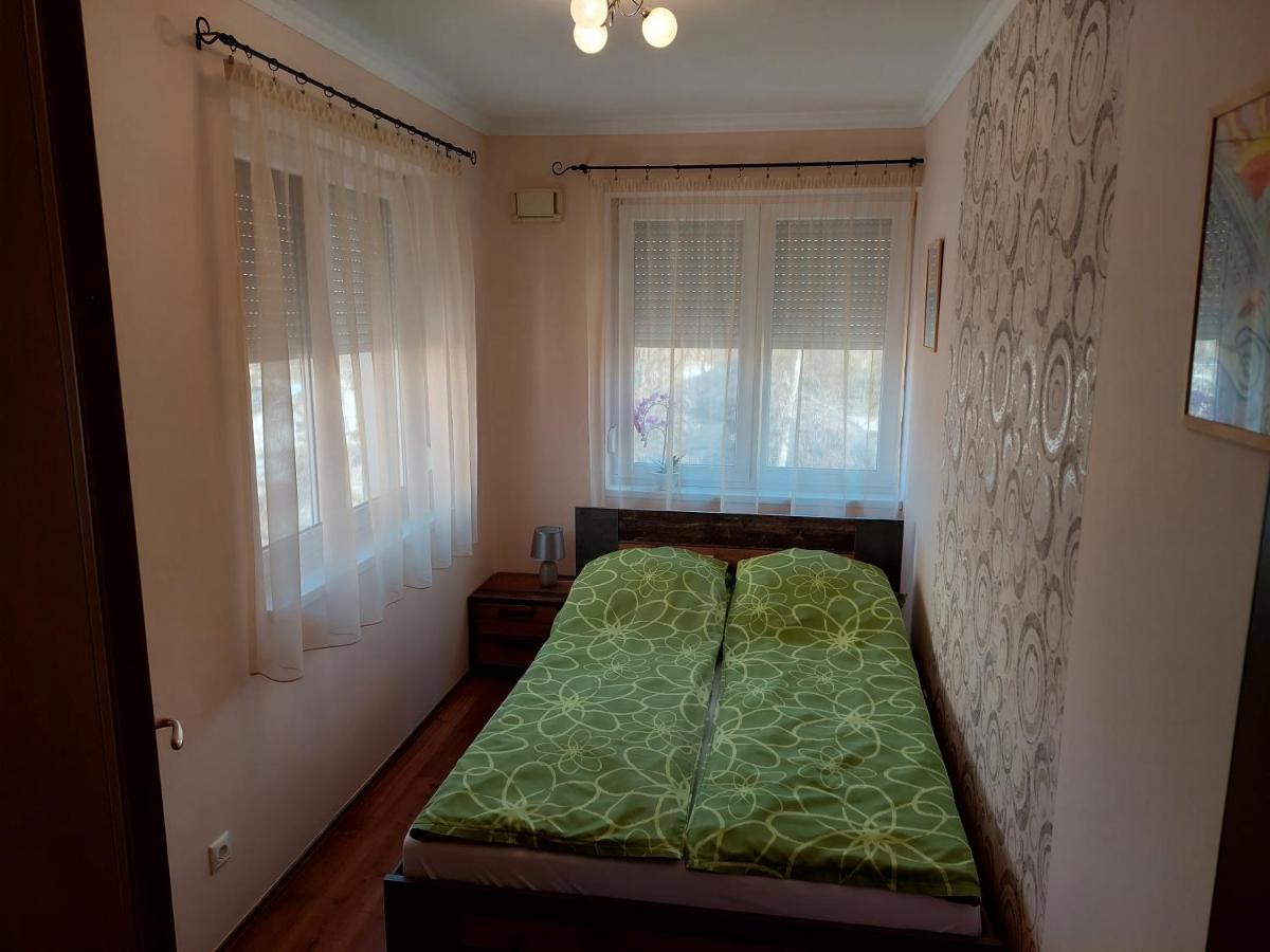 Samuci Apartman Hajdúszoboszló Buitenkant foto