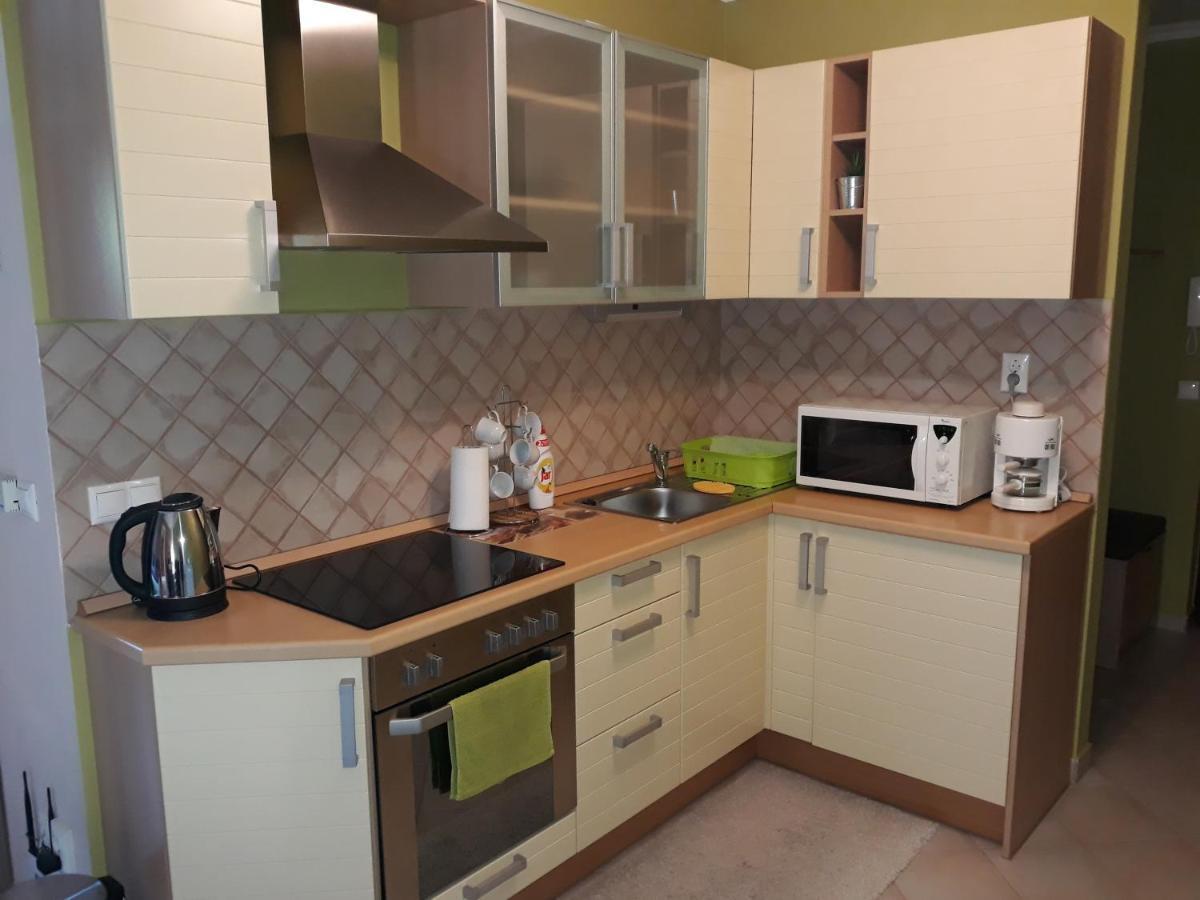 Samuci Apartman Hajdúszoboszló Buitenkant foto